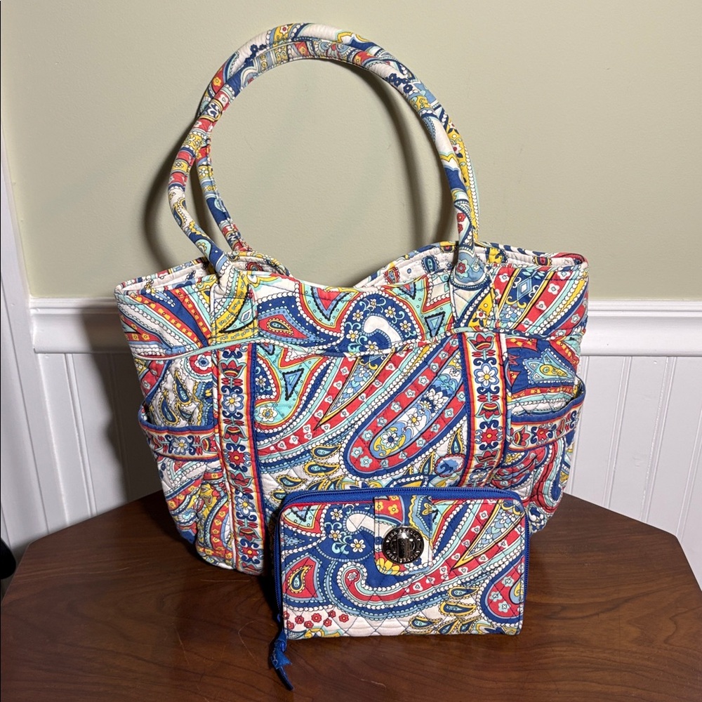 Vera Bradley Marina Paisley Shoulder Bag & Turnlock Zip Around Wallet Preowned